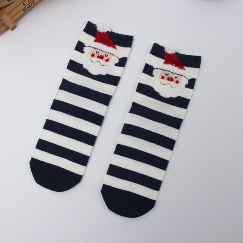 Reindeer Cartoon Christmas Mid-Calf Socks - Women's Cute Japanese Style for Autumn and Winter