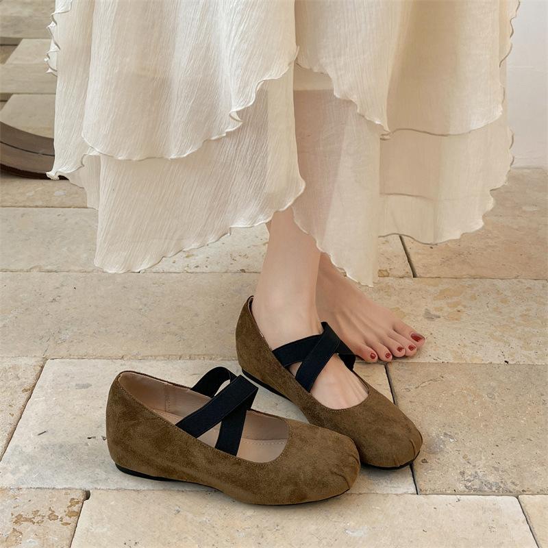 Retro square head inner height increase shallow mouth flat-soled single shoes women's summer 2025 new versatile skirt soft-soled Mary Jane shoes