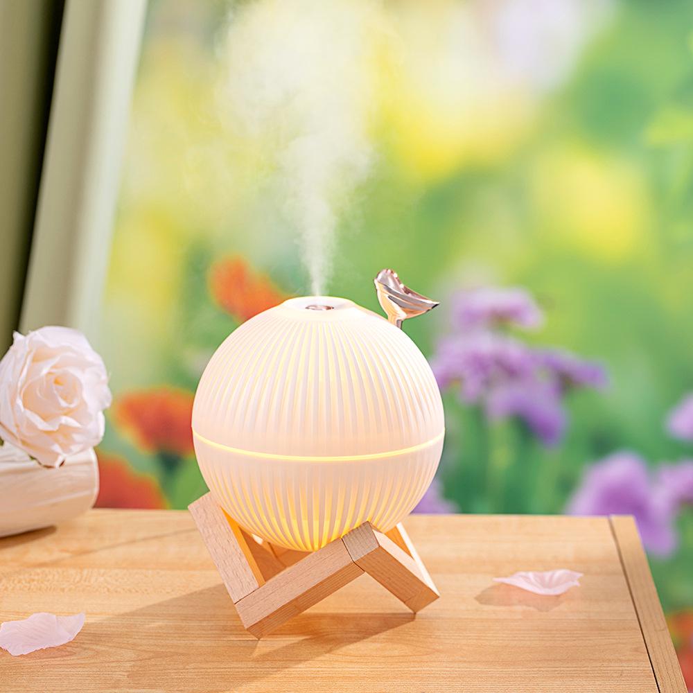 New Lark Planet Lamp Humidifier: Large-Capacity Night Light with Wooden Stand E330