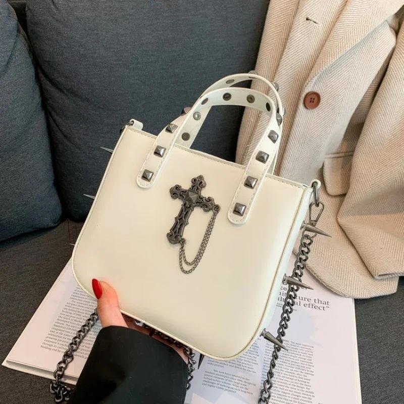 

Persalizati Popular Dark Girl Punk Style Nail Rivet Cross Small Square Bag Trendy Chain Women s Crossbody Bag