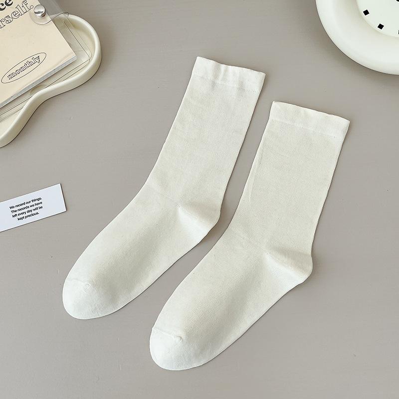 Female Spring and Autumn Sweat Absorption Deodorant Loose Mouth Boneless Month Son Tube Pile Socks