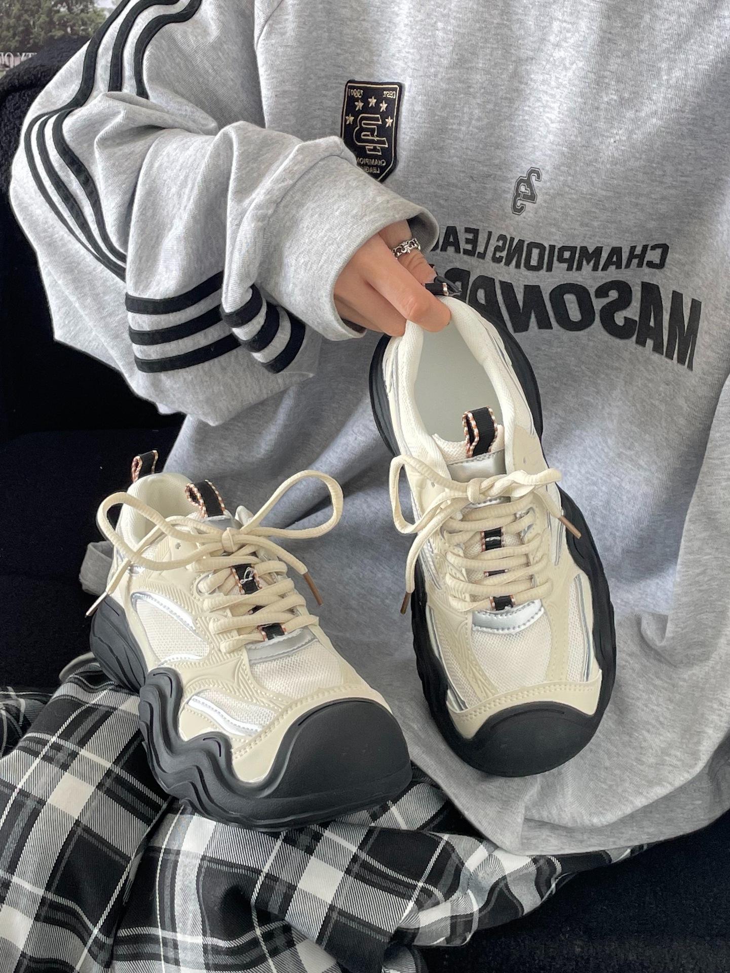 

[Цзиньми] Счастливый дофамин дышащий круглая голова уродливый милый большая голова волнистая подошва спорт на открытом воздухе альпинизм толстая подошва папа 40 чёрный