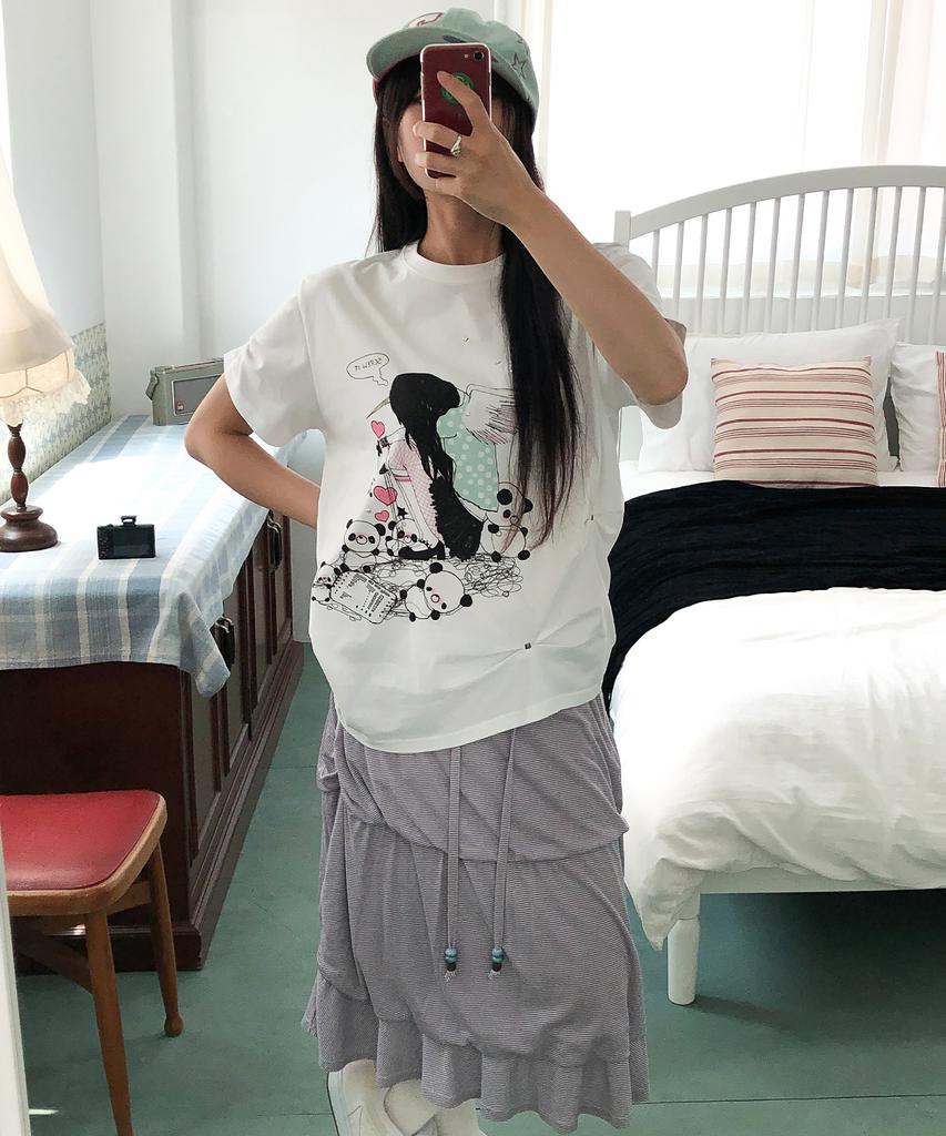 HUG YOUR SKIN X Lucy Loose Tee (White)