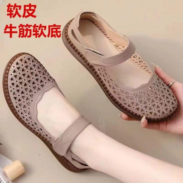 

Летние сандалии для мам на плоской подошве, дышащая мягкая подошва, повседневная обувь для среднего и пожилого возраста, дырки, нескользящая пляжная обувь для пожилых женщин 40