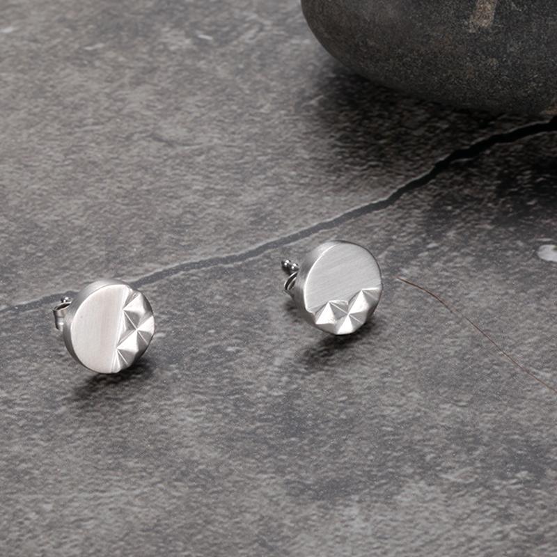 PYRAMID STUDS   stainless steel pyramid earring studs matt finished