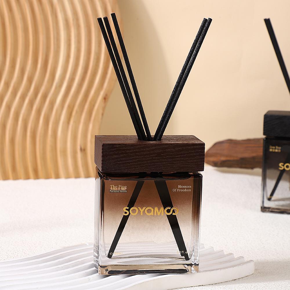 Wilderness Super Fang Flameless Aroma Diffuser: Long-Lasting Hotel Air Freshener with Rattan Sticks & Essential Oils