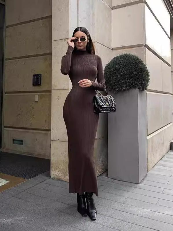 Elegant Sleeveless Knit Midi Dress with High Neck – Spring/Summer Collection