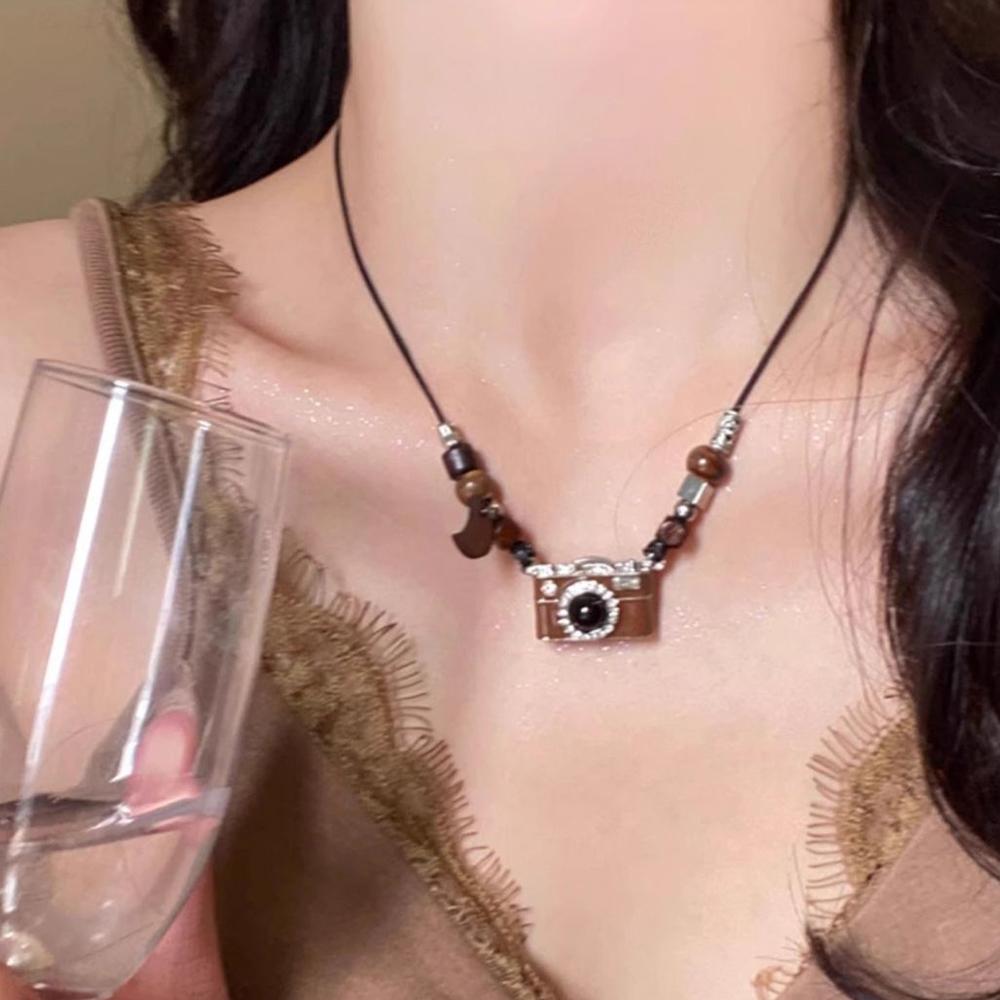 Vintage Brown Camera Pendant Necklace Hip-Hop Fashion Accessories  For Cool Girls
