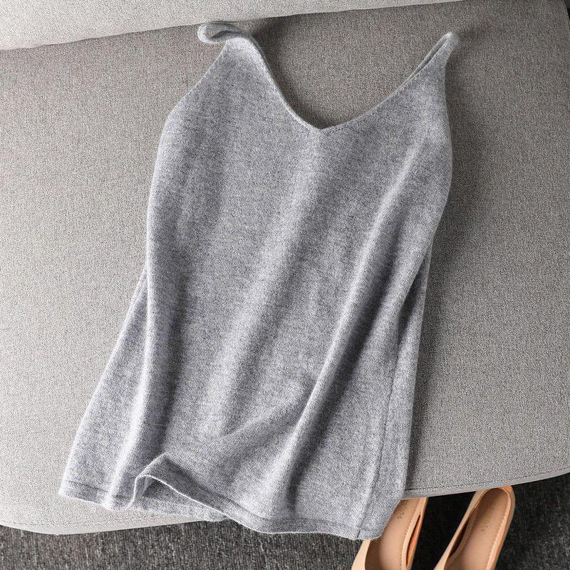

2022 Knit V-Neck Sleeveless Camisole Vest - Women s Versatile All-Season Top S [70-90 lbs] сірий колір