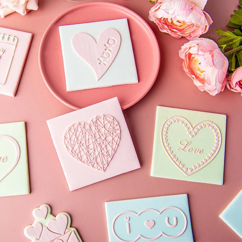 Love Heart Cutting Suit Acrylic Cookie Mold Biscuit Cutter Molds Hearts Shape Embossed Handmade Bakeware Tool for Valentines Day