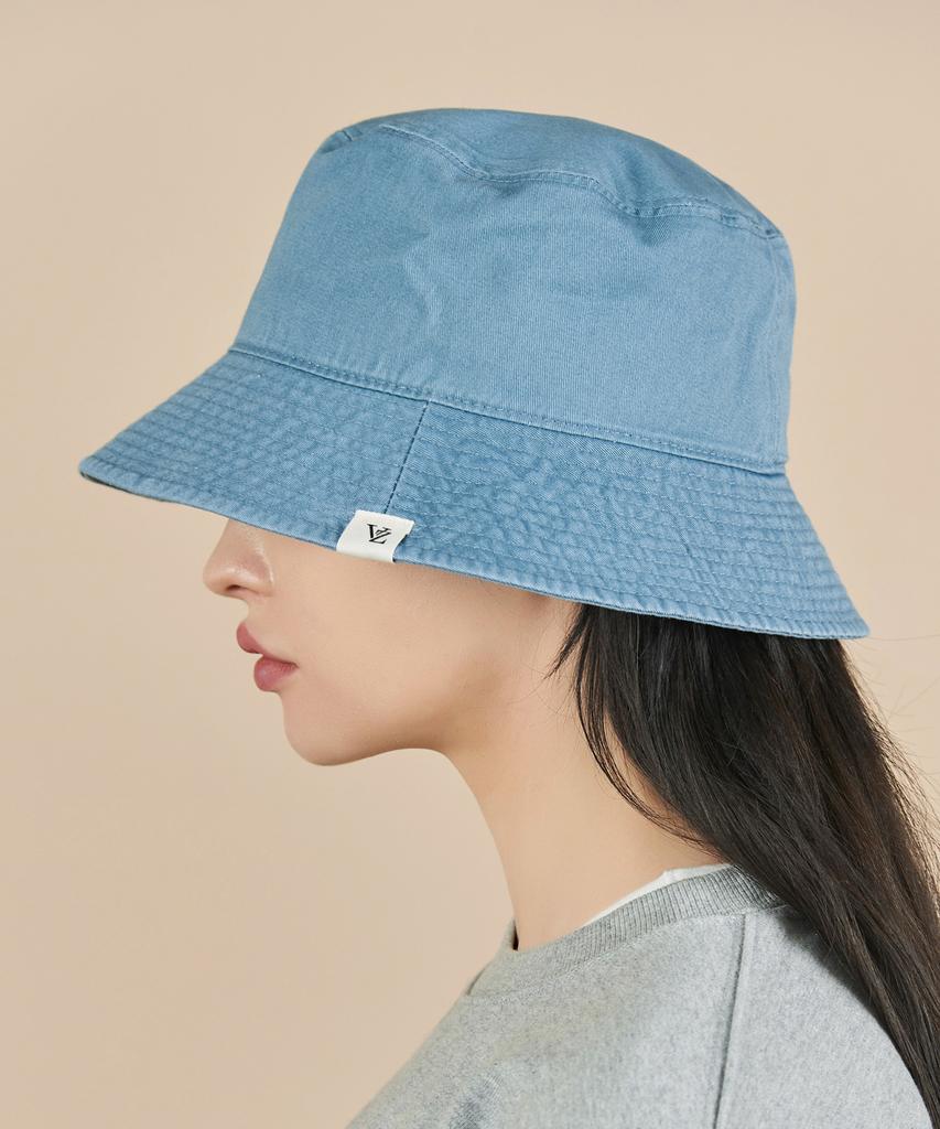 Bajal Monogram Label Pigment Bucket Hat Blue