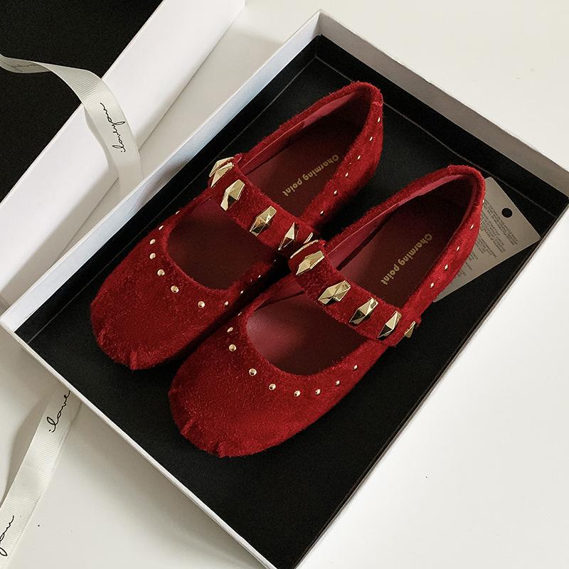 

Французские ретро туфли на мягкой подошве с ремешком на одной пряжке, с мелким вырезом, с круглым носком, маленькие кожаные туфли, заклепки, натуральная кожа, туфли Doudou женские 20 42 красный