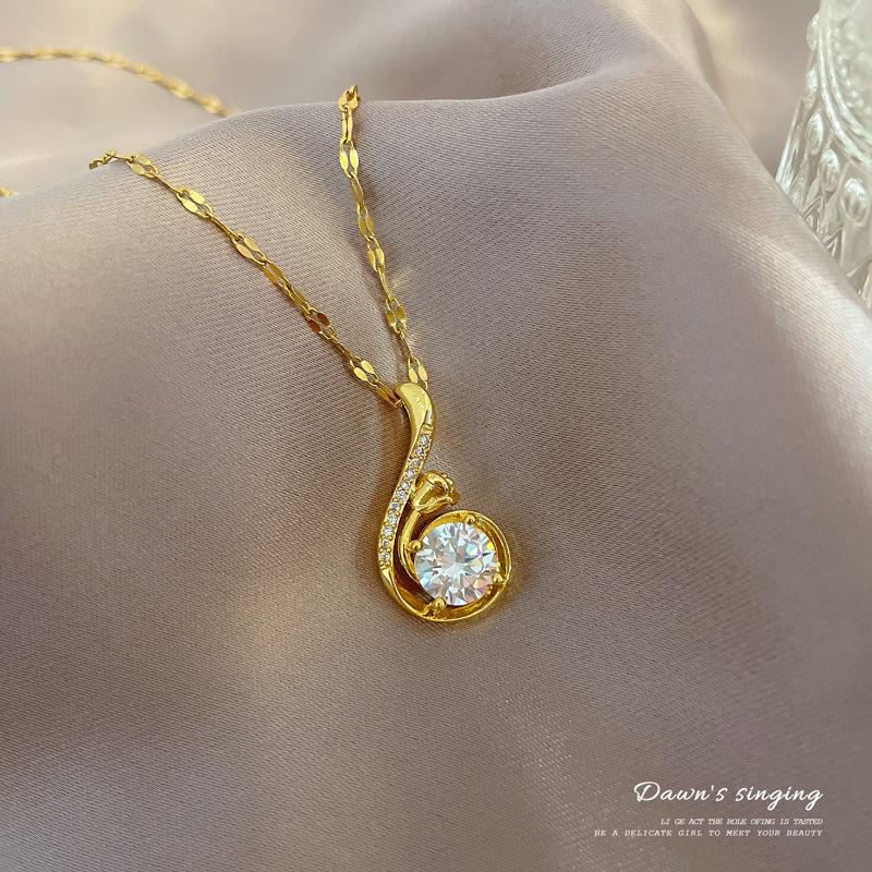 Xintiango Personality Fashion Light Luxury Temperament Gorgeous Full Diamond Necklace Female Versatile Collarbone Chain Titanium Steel