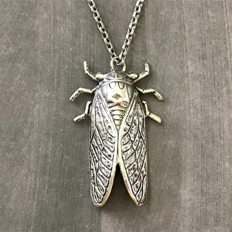 Fashion Retro Insect Cicada Pendant Necklace Metal Unisex Men'S Halloween Party Jewelry Gift Accessories