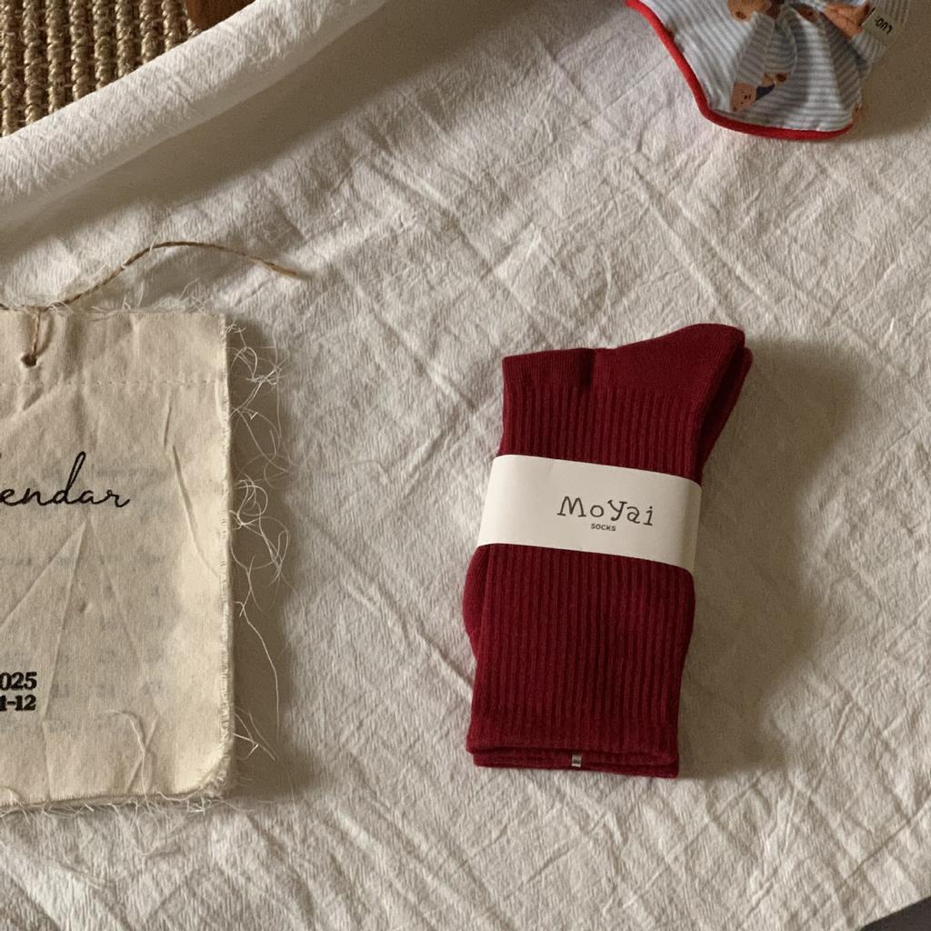 Single Needle Terry Boneless Seam Head Sweat-Absorbing Sports High Rubber Band Solid Color Medium Tube Socks Simple And Warm