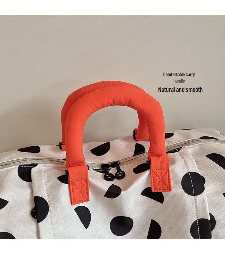 Versatile Large-Capacity Lightweight Travel Bag - Fashionable, Colorful Handbag for Sports and Casual Fitness