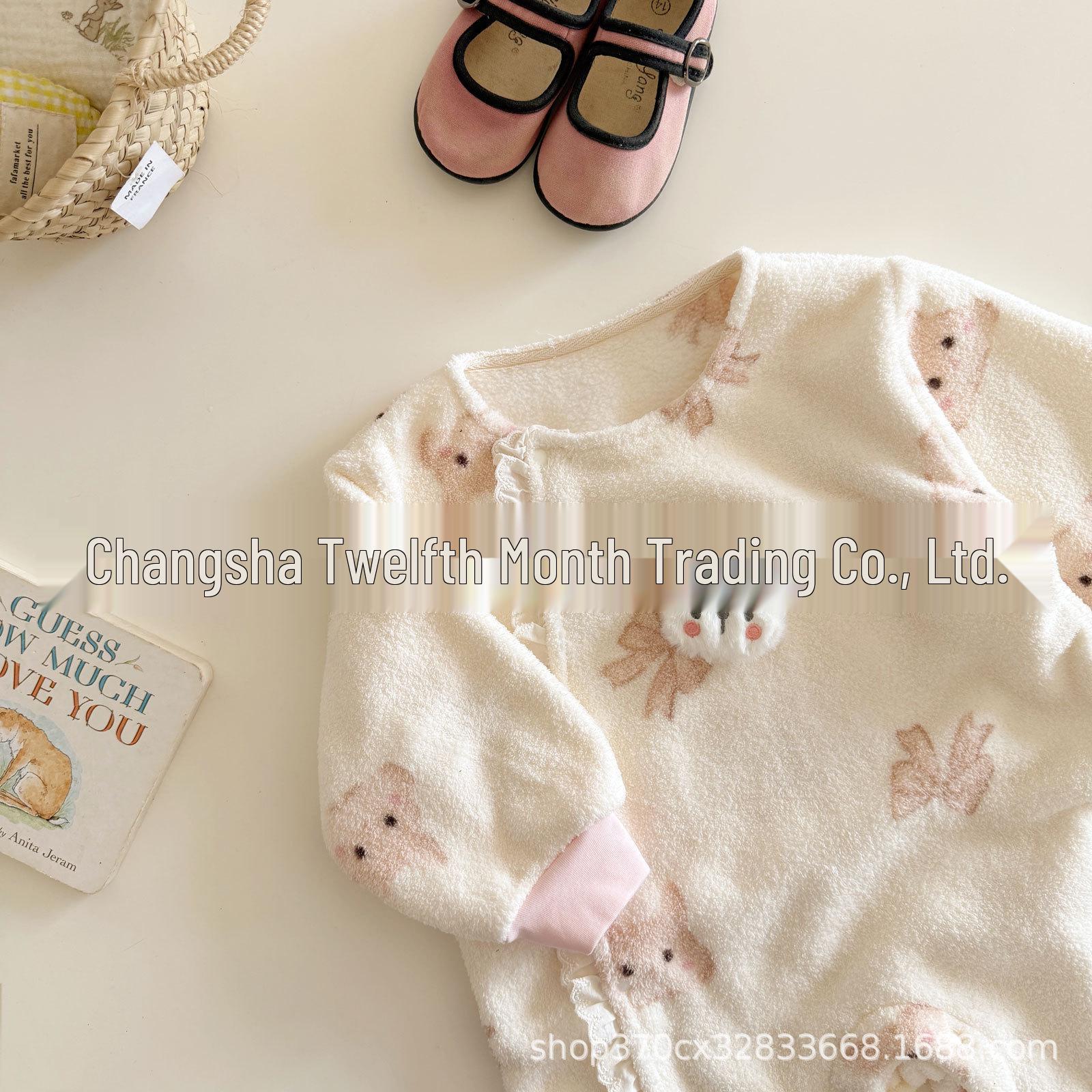 

Han Xiaoyue s Adorable Plush Rabbit Baby Jumpsuit Pajamas for Girls - Autumn/Winter 90 cm