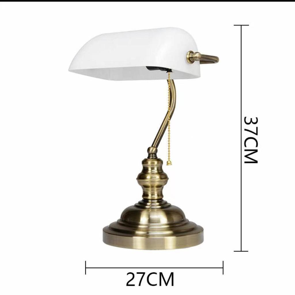 Retro Shanghai-Style Desk Lamp: Creative and Fashionable Design
