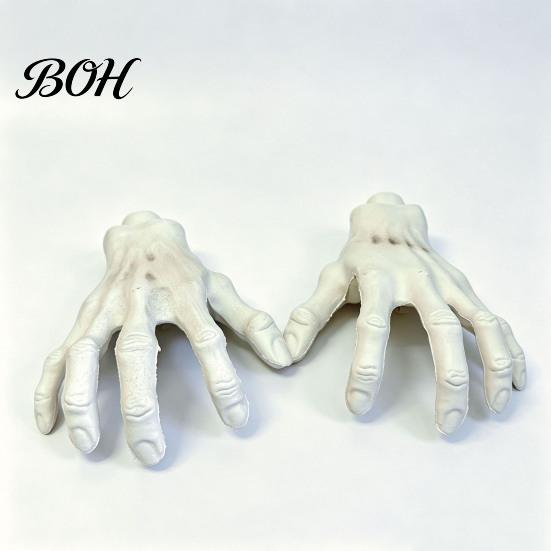 Durable Plastic Skeleton Hands 1 Pair Halloween Hands, Realistic Zombie Life Flexible Placement Ghost Size Severed Fake for Terror Scary Props,