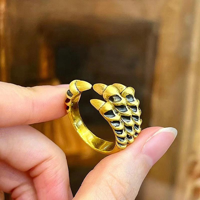 Antique gold crafts retro court style black gold dragon claw ring new in charm men's rings for women banquet jewelry gifts