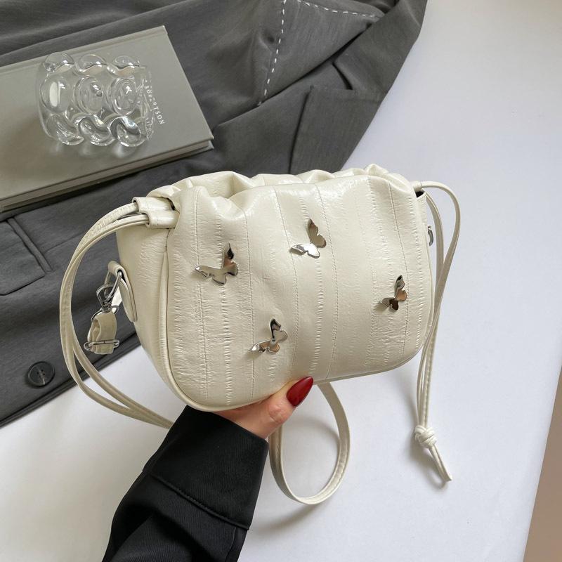 Shoulder bag Textured casual versatile messenger bag Retro fresh and fashionable underarm chain Shoulder bag