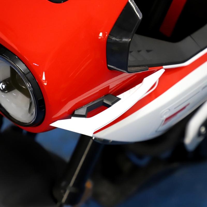 2 Pieces Motorcycle Front Side Spoiler Aerodynamic Claw Winglets Suitable for Electric Scooters Stylish Stable Commuting