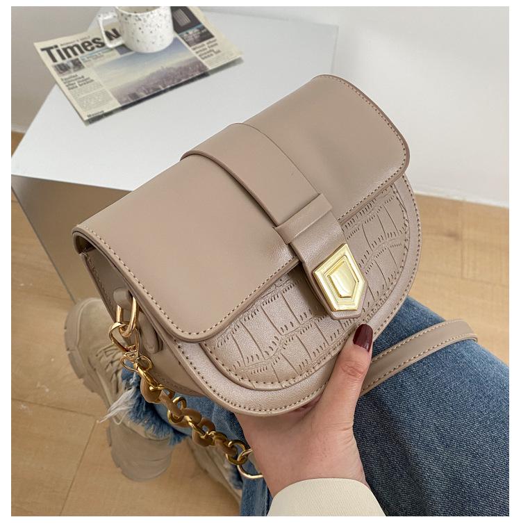 

Летняя сумка-седло Candy Light - Сумка кроссбоди с узором под камень хаки