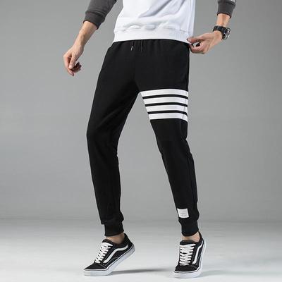 Herren Tapered Sweatpants mit Bündchen: Frühling/Herbst 4-Streifen Lässige Lauf- & Fitnesshose