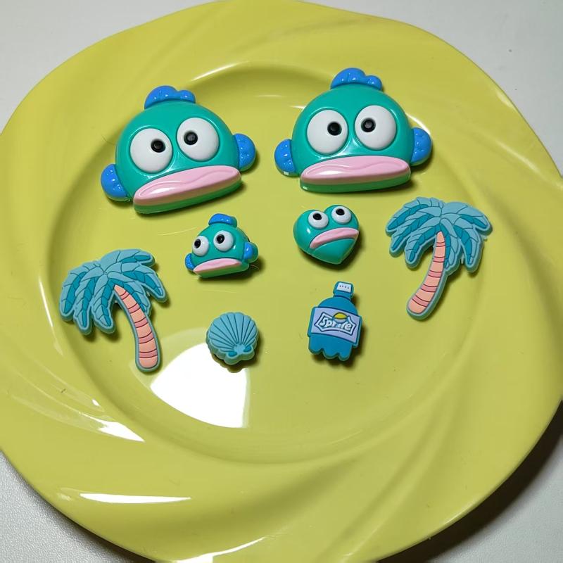 8Pcs/Set Fun Cartoon Monster Fish Hole Shoe Charms Decor Cute Beach Shoes Buckle Diy 3D Hole Shoe Accessories