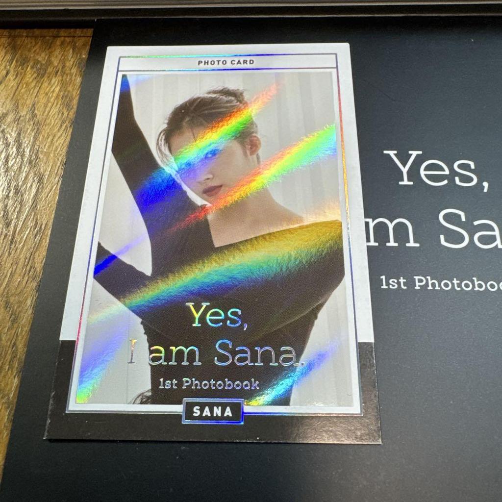 [USED] TWICE SANA Sana Deluxe Photobook "Yes, I am Sana" with Trading Card