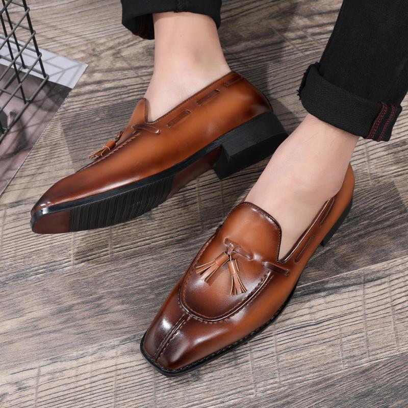 Fashion Men's Casual Business Leather Shoes Men Fashion Tassels Wedding Party Loafers Mens Classic Retro British Style Flats