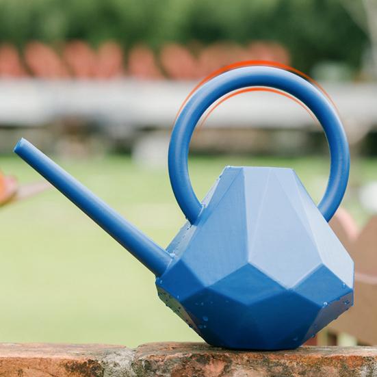 1.5L Piękny kształt diamentu Konewka Więcej zagęścić Długa wylewka Plastikowa butelka do podlewania do ogrodu