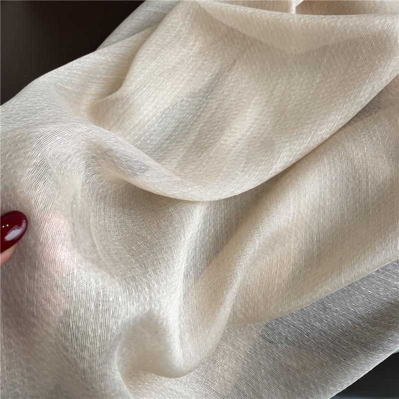 Jedwabno-wełniany szalik ze złotym brzegiem: Ochrona przeciwsłoneczna Wiosna/Jesień, Ciepły i Wszechstronny Błyszczący Szal dla Kobiet.