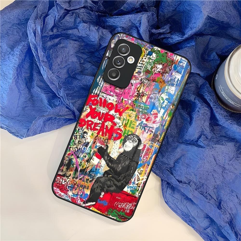 Street Art Banksy Graffiti Phone Case for Samsung Galaxy S25 S24 S30 S21 S23 S20 S22 Fe Note 20 Pro Edge Ultra Plus glass Cover