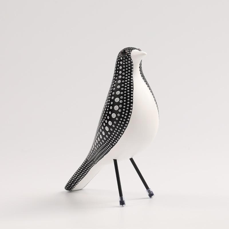 

Polka Dot Little Bird Resin Craft Ornaments for Creative Living Room Décor 15cm x 8cm x 20cm