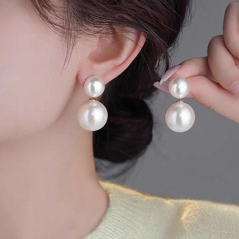 

Жемчужные серьги для невест в стиле Хепберн: Элегантный, универсальный и модный французский стиль