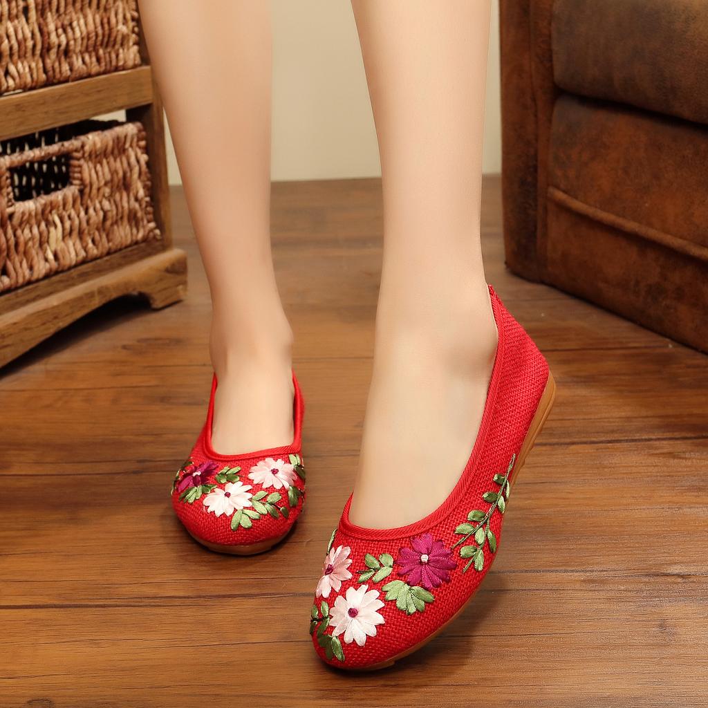 2025 New Chinese Girl Embroidered Cloth Shoes Hot Canvas Women Casual Flat Loafer Cotton Fabric Embroider Woman Shoes
