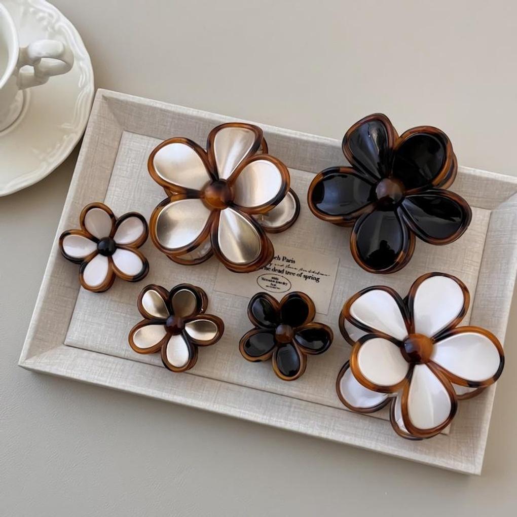 Women s Egg Flower Half-Bundle Hair Clip black