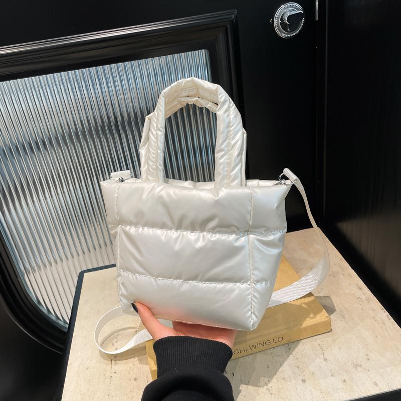 Simple Quilted Crossbody Shoulder Bag for Women, Lightweight Cotton Handbag, Casual Stitched Bucket Bag for Daily Wear CLE