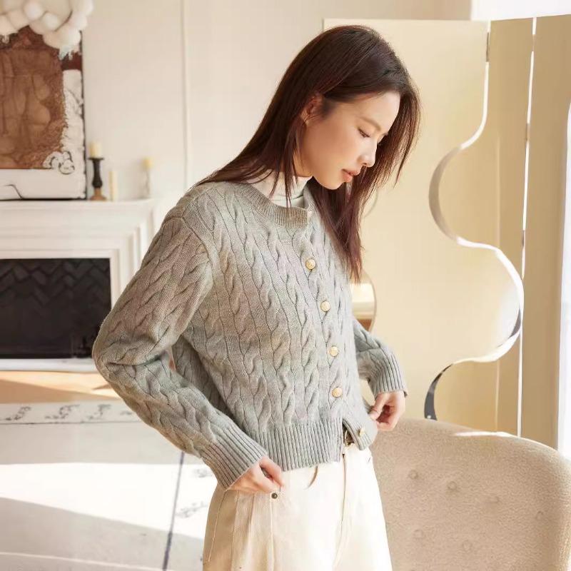 

Autumn new women s sweater high-end small top retro coat knitted cardigan women L серый