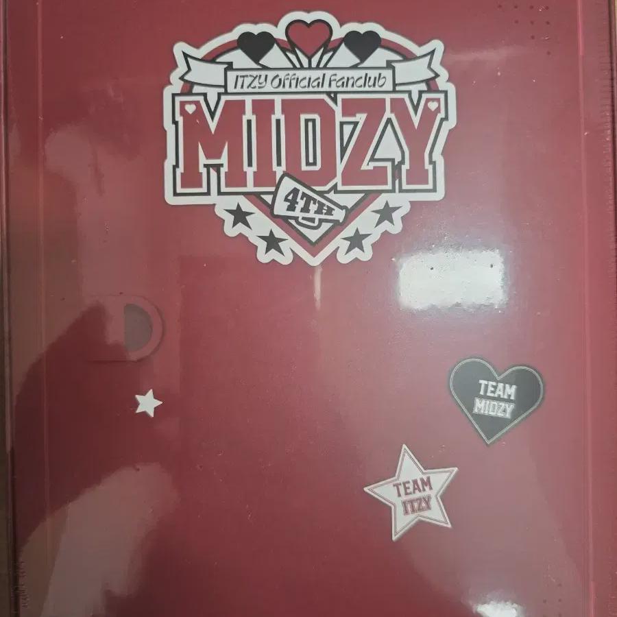 

Itzy Season Fanclub Kit