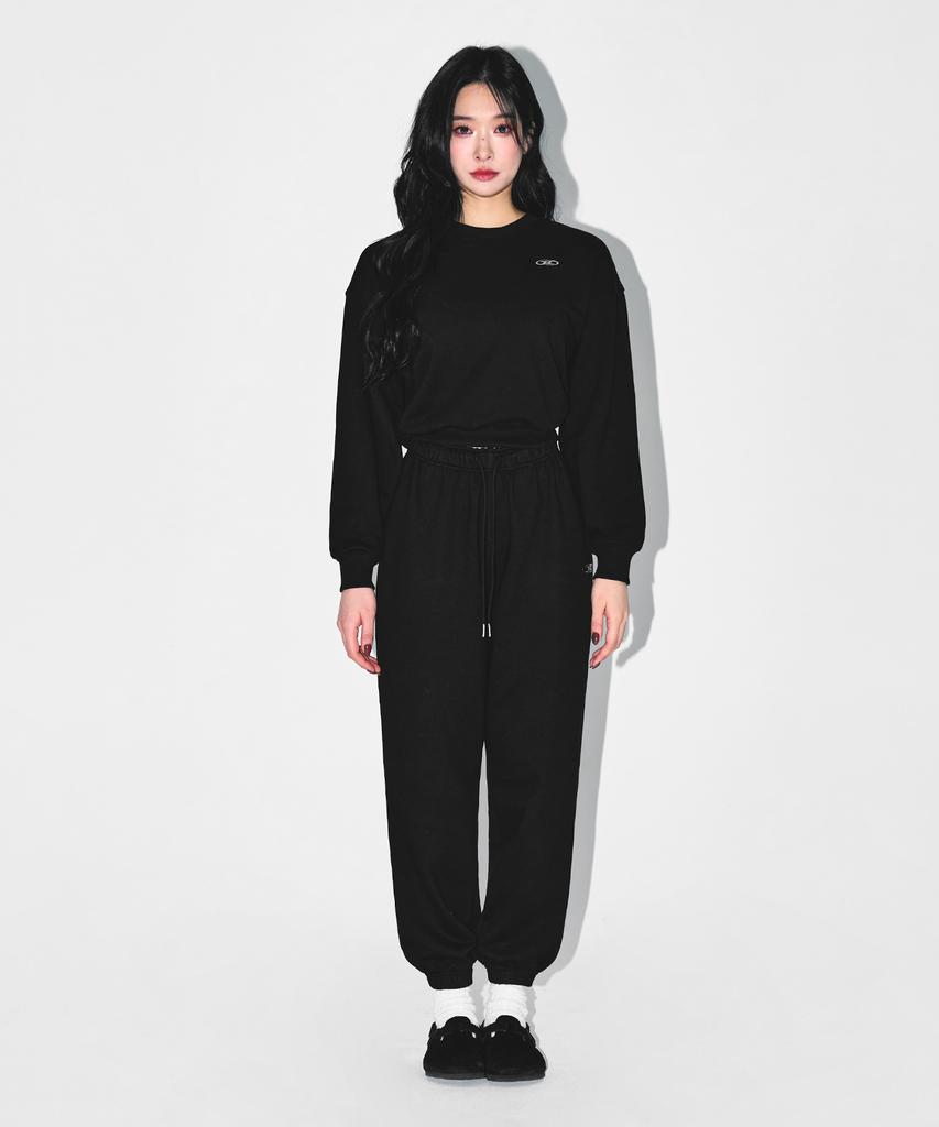 BORN TO WIN W Silver B Crop Sweatshirts [Black]