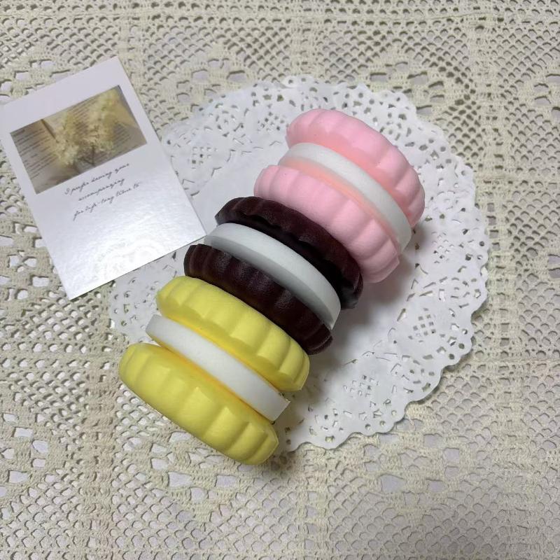 Cat Paw Biscuit Stress Relief Toy 1Pcs Soft Slow Rebound Realistic Fidget Toy for Kids Classroom Reward Gift