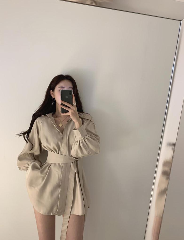 French-Inspired Lantern Sleeve White Shirt Dress for Women - Waist-Cinching, Mid-Length, Perfect for Spring and Autumn.