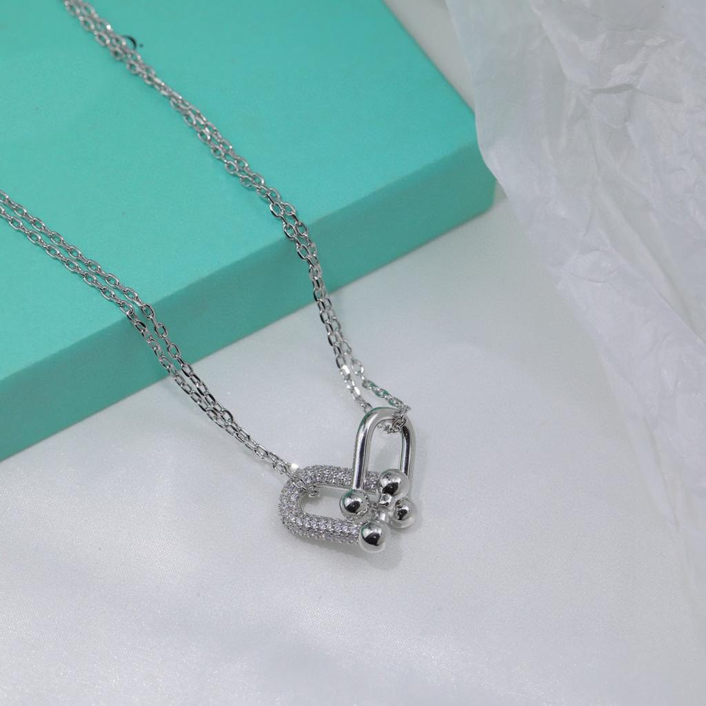 Double ring necklace electroplated with 18k precision high version, elegant subversive spirit coexists. Strolling through New York's Ladies' jewelry