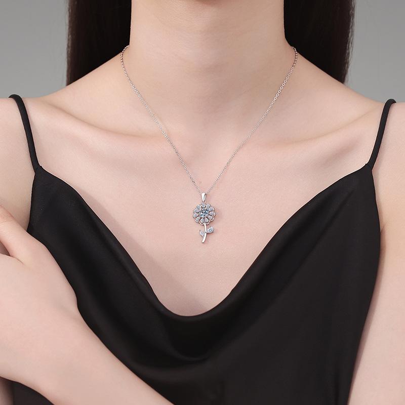 GRA Certified S925 Sterling Silver Necklace Pendant Sweater Chain with Sunflower Pendant and 1CT Moissanite Necklace for Women.