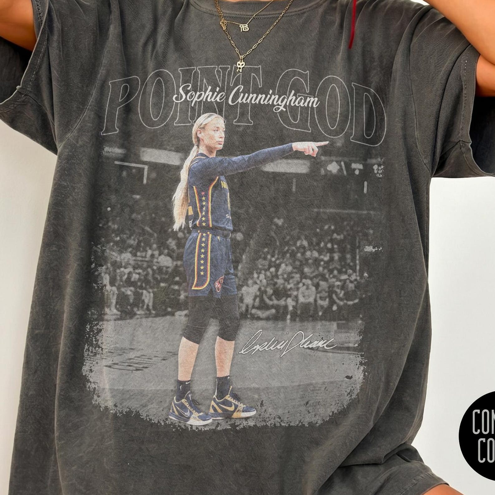 Vintage Sophie Cunningham Women Basketball Comfort Colors® Shirt, Sophie Cunningham Unisex SweaT-Shirt, Sophie Cunningham Fan Gift L