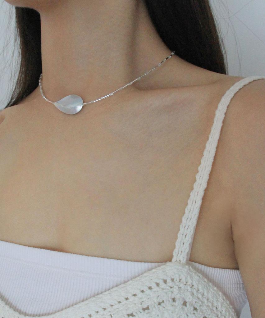 Sickfumedot Mussel Necklace