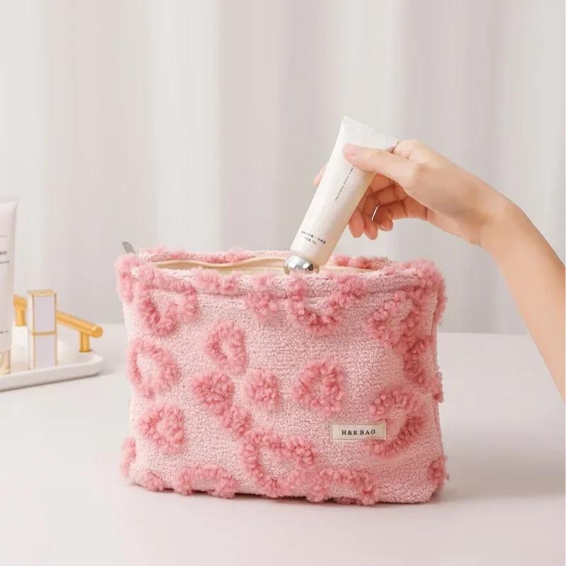 Fluffy Cute Heart Makeup Bag for Travel Daily Use Portable Pink Cosmetic Pouch for Lipstick Skincare Storage Organizer Handbags
