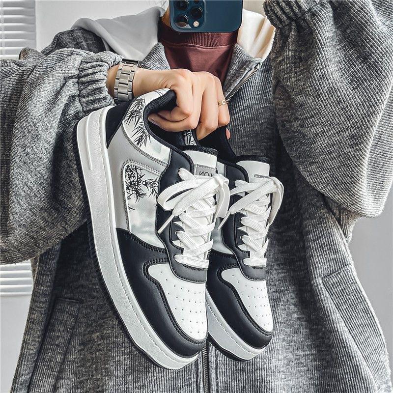 

Роскошные мужские туфли 2024 года с рисунком тушью, повседневные туфли для досок, корейское издание, модный тренд, универсальные студенческие спортивные туфли, кроссовки для мужчин 44 чёрный